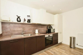 Contemporary 2 bedroom apartment - Ashford